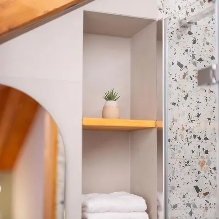 Brand New 2024 Garden View Apartman