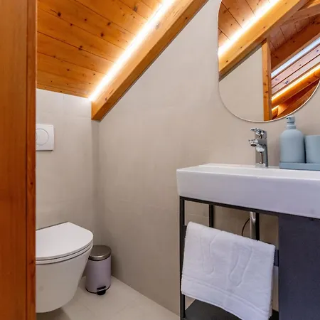 Brand New 2024 Garden View * Split